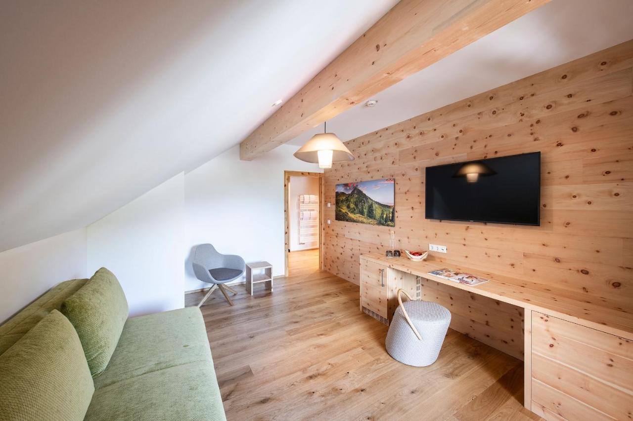 Almgut - Mountain Wellness Hotel ザンクト・マルガレーテン・イム・ルンガウ エクステリア 写真
