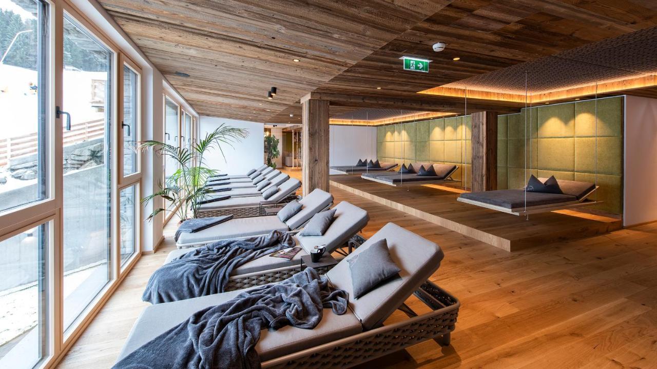 Almgut - Mountain Wellness Hotel ザンクト・マルガレーテン・イム・ルンガウ エクステリア 写真